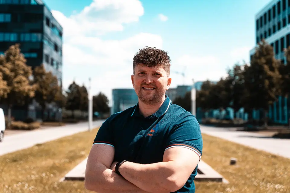 HEISSKALT Meister im Poloshirt, Ansprechpartner für Privatkunden